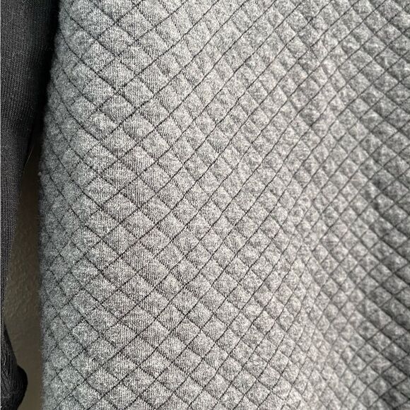 Eddie Bauer Black & Gray Quilted Crewneck Sweatshirt | Size XL - Picture 3 of 6